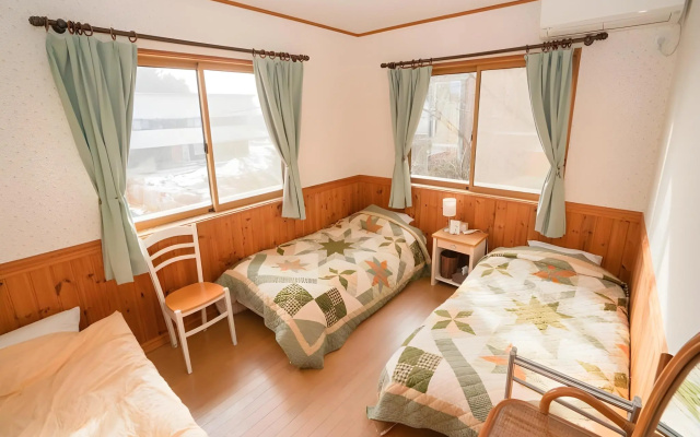 Guesthouse Chaconne Karuizawa – Guest Rooms – Karuizawa