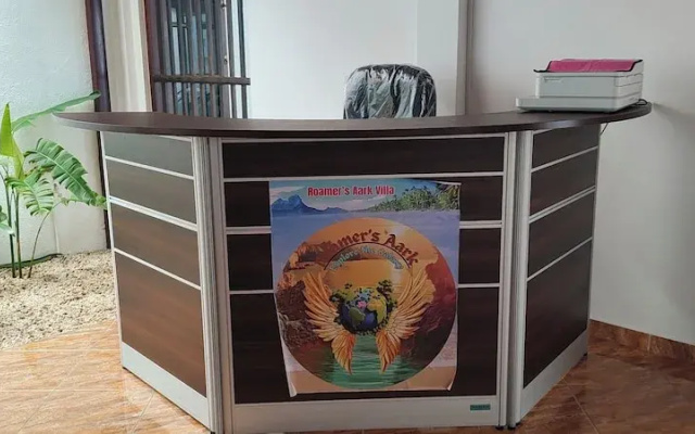 Roamer's ark villa