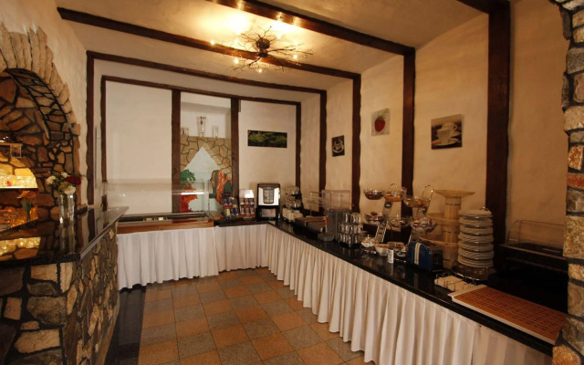 Hotel Restaurant Adria - Stuben