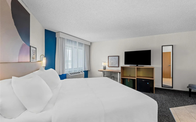 Spark by Hilton Cedar Falls