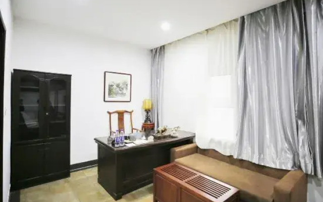 Ease Hotel (Shenyang Changjiang North Street Beiling Park Branch)