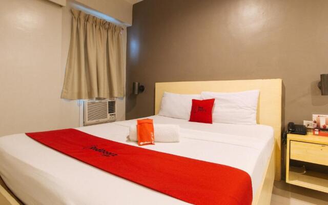 RedDoorz @ Samat Mandaluyong