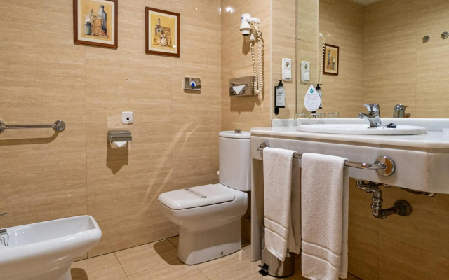 Avenida Hotel Almería