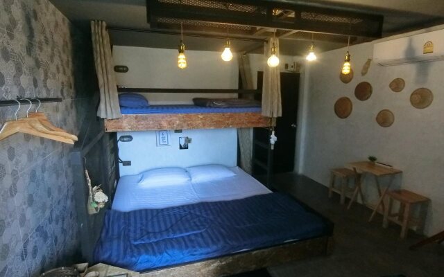 Dawnthaya Ayutthaya House
