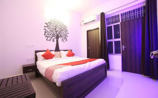 OYO 23109 Hotel Crossroads