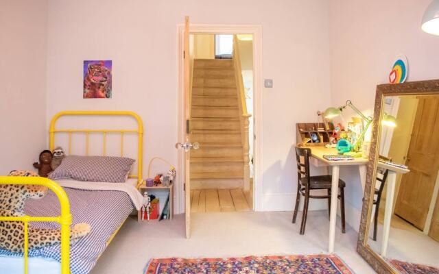 Stunning 5 Bedroom Family Home in East London