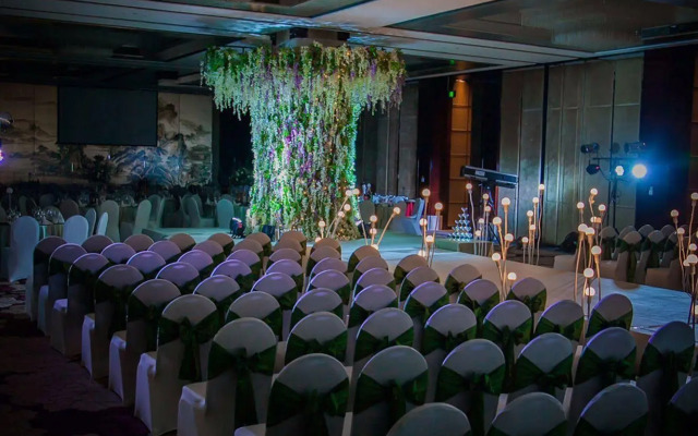 Palace Garden Hotel