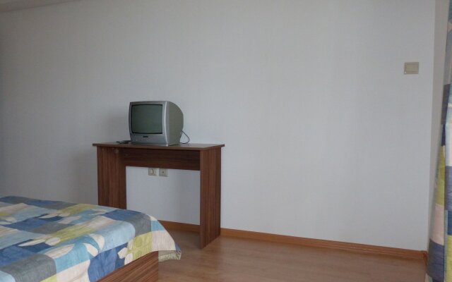 Festa Gardenia Hills