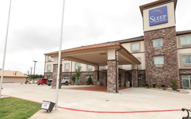 Sleep Inn & Suites Hennessey North