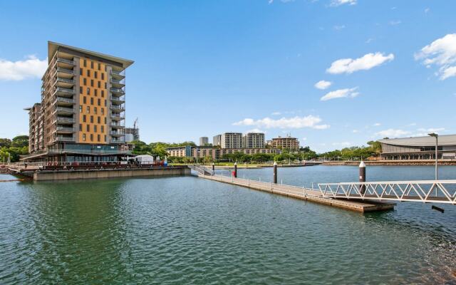 Saltwater Suites - 1, 2 & 3 Bed Waterfront Apartments