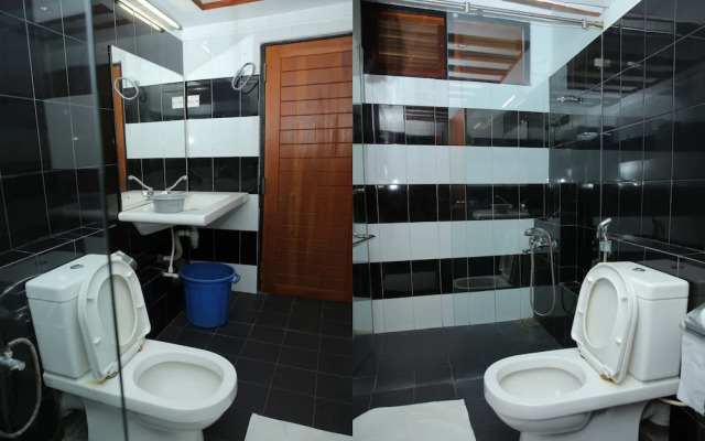 OYO 256 Subash Hotel