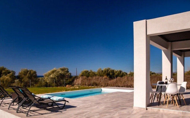 Romantic Villa Helidoni