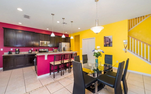 4 BR Crystal Cove Sleeps 10