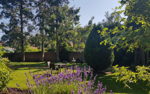 Linton Lodge Hotel, BW Signature Collection