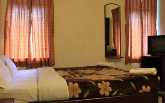Hotel Emerald Inn