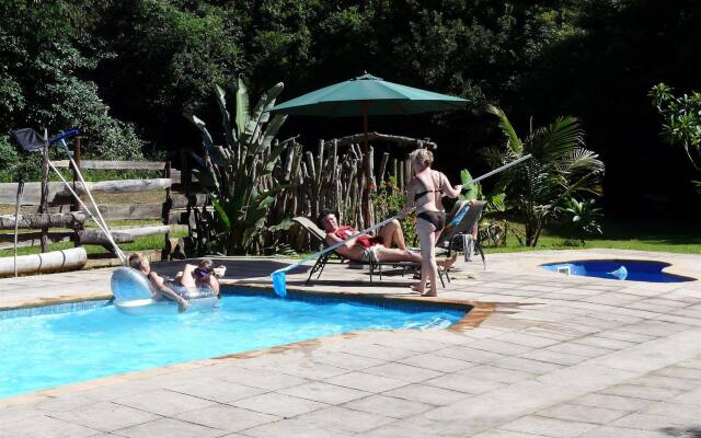 Flamboyant Lodge & Restaurant