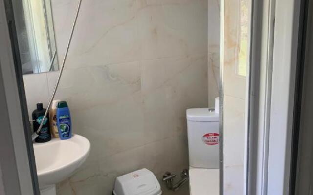 BUJTINA IZET SELIMAj