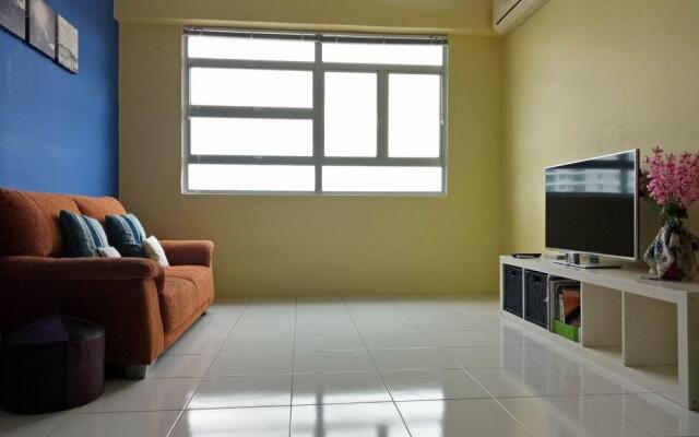 3BdR&2Bth condo Middle of Penang