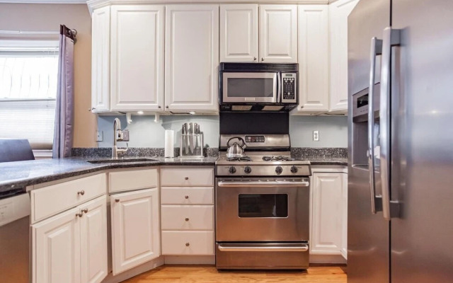 917 S 8th St. · Stylish 3 bedroom home in Bella Vista