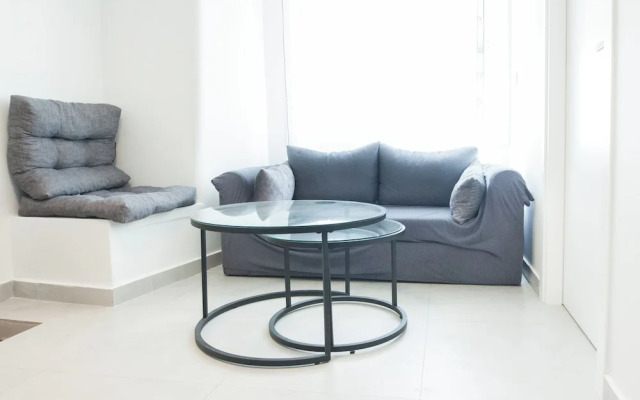 Cozy 1 Bd Basement Apt in Pagrati
