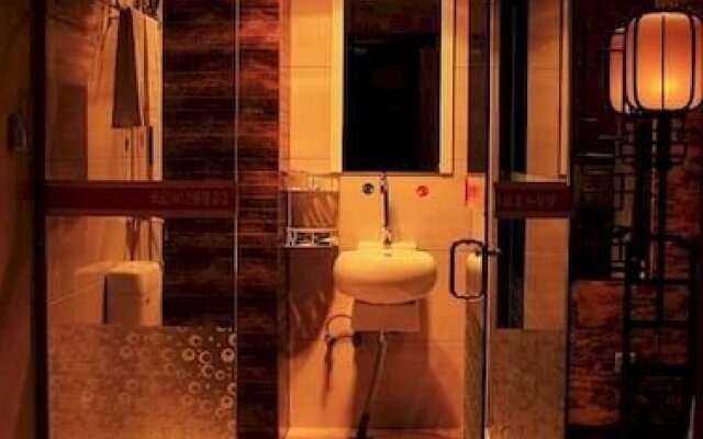 Yuxi Lucky 5 Million Fast Hotel