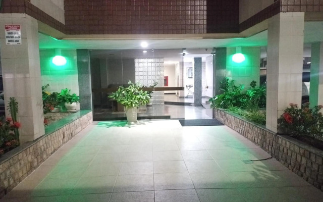 Apartamento Cabo Frio - 4 quartos, 450 m da praia