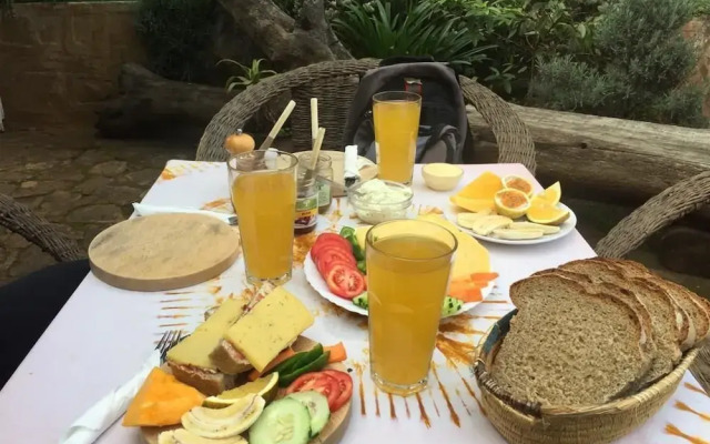 David Crater Homestay