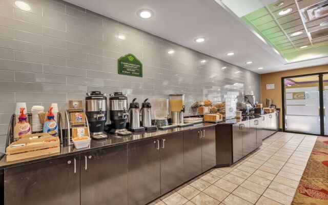 Wingate by Wyndham State Arena Raleigh/Cary