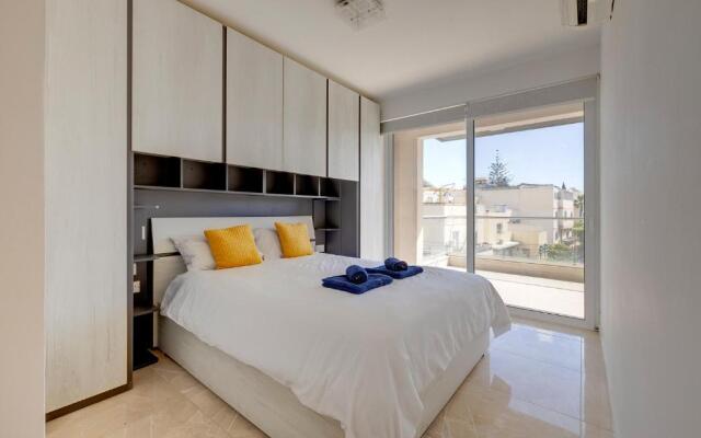 Modern 1BR Apartment in Central St Julian's