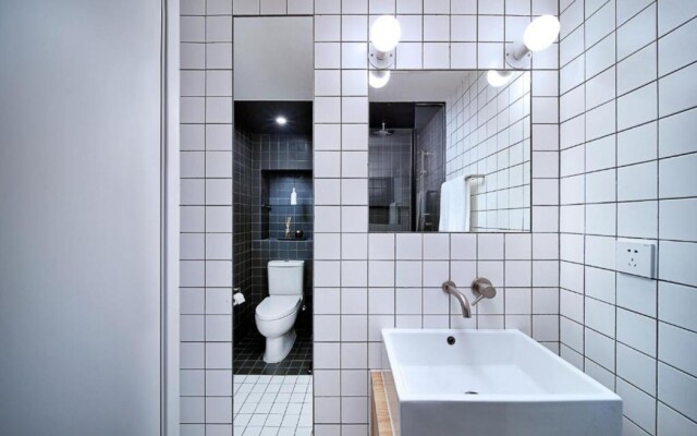 base SUHE Serviced Apartment