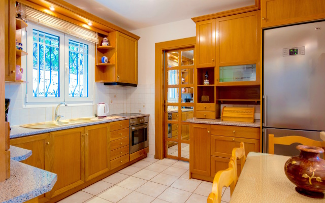 Villa Apollo with private pool and tennis court