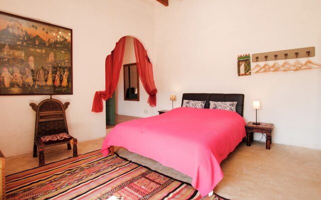 Great Romantic Village House in the Center of Felanitx and not far From the sea