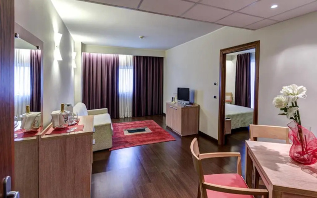 Hotel Capital