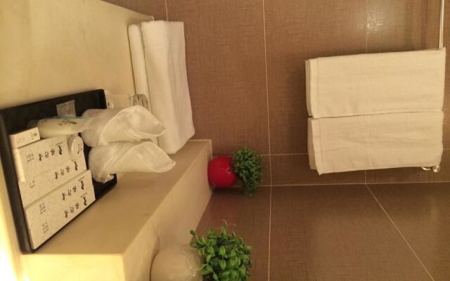 Chongqing Youmi Serviced Hotel