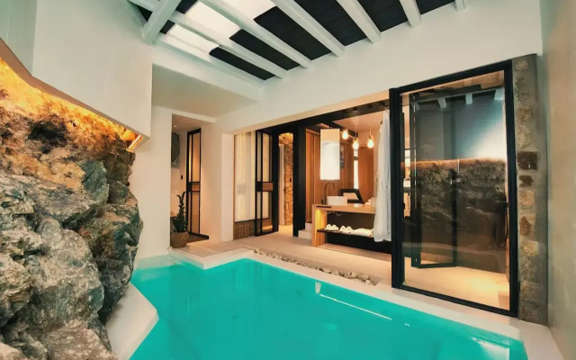 Semeli Coast Mykonos, Curio Collection by Hilton