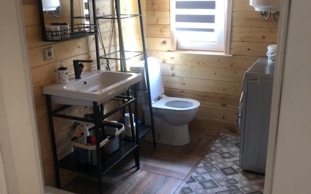 Домик у леса