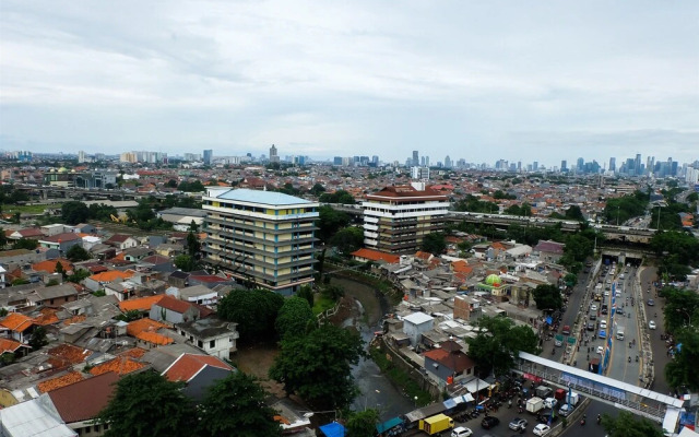 Studio Room Bassura City Apartment In Shopping Mall By Travelio