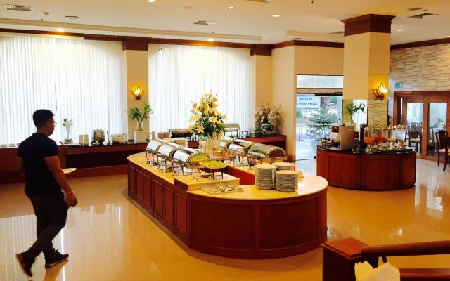 Green World Palace Hotel