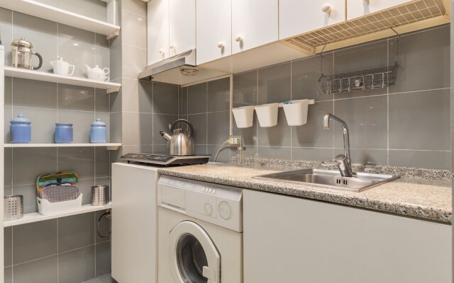 Ara Pacis Elegant Flat