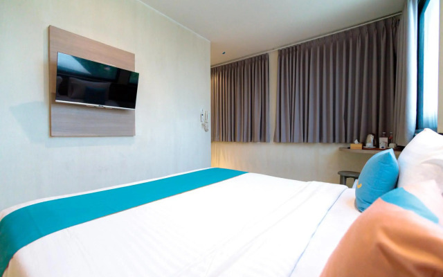 OYO 3735 Liv Hotel