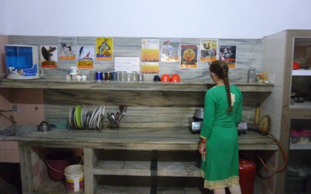 Khushi Paying Guest House