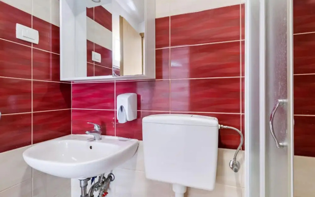 Stylish Holiday Home in Banjole With Swimming Pool