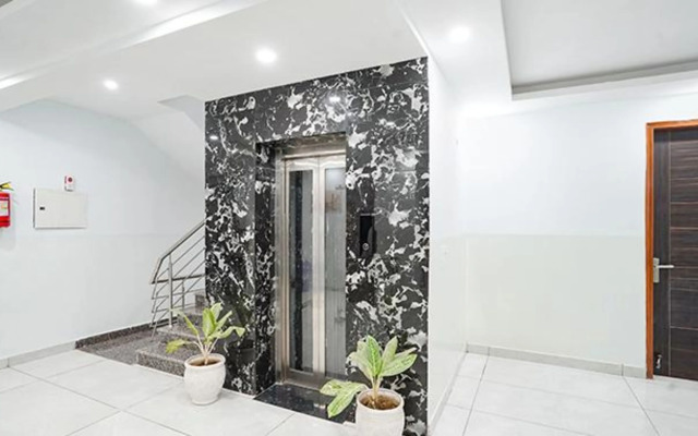 Fabhotel Tanvi Premium