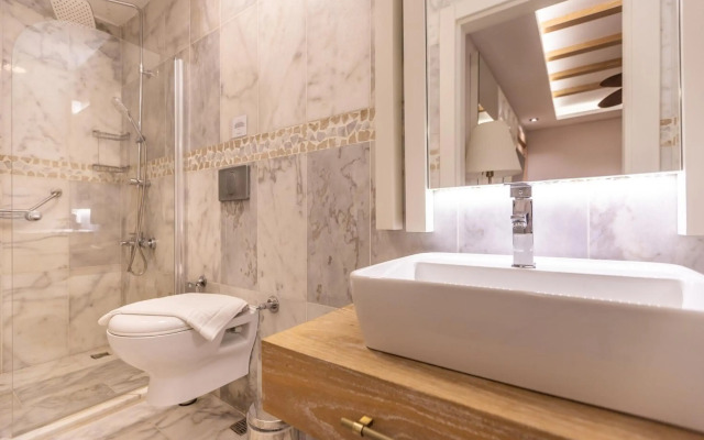 Kalkan Saray Suites - Adults Only