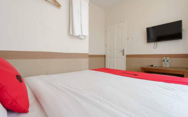 RedDoorz near Plaza Botania 1 Batam