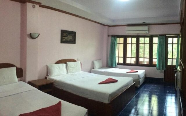 Coconut House Chaweng Hostel