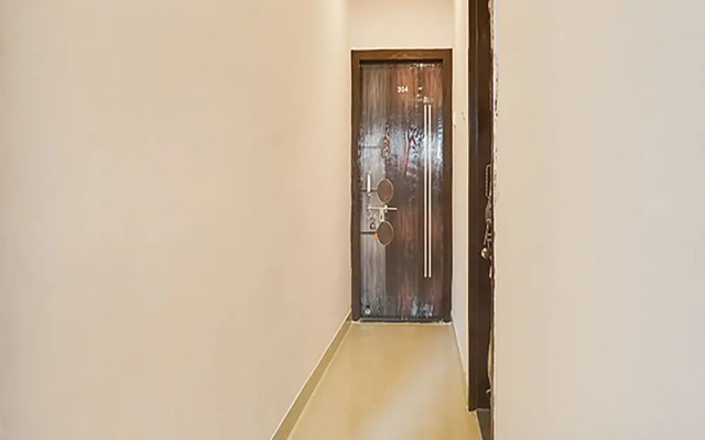 FabHotel Galaxy Airport Inn