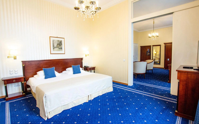 Ambassador Hotel