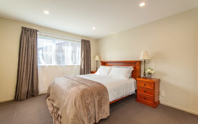 Auckland Campbell’s Bay Seaside Retreat