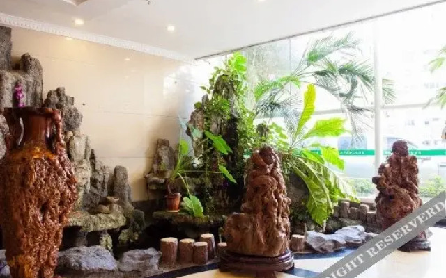 Xinhua Dayingshanhong Hotel (Haikou Jinniuling Store) (Currently unavailable)
